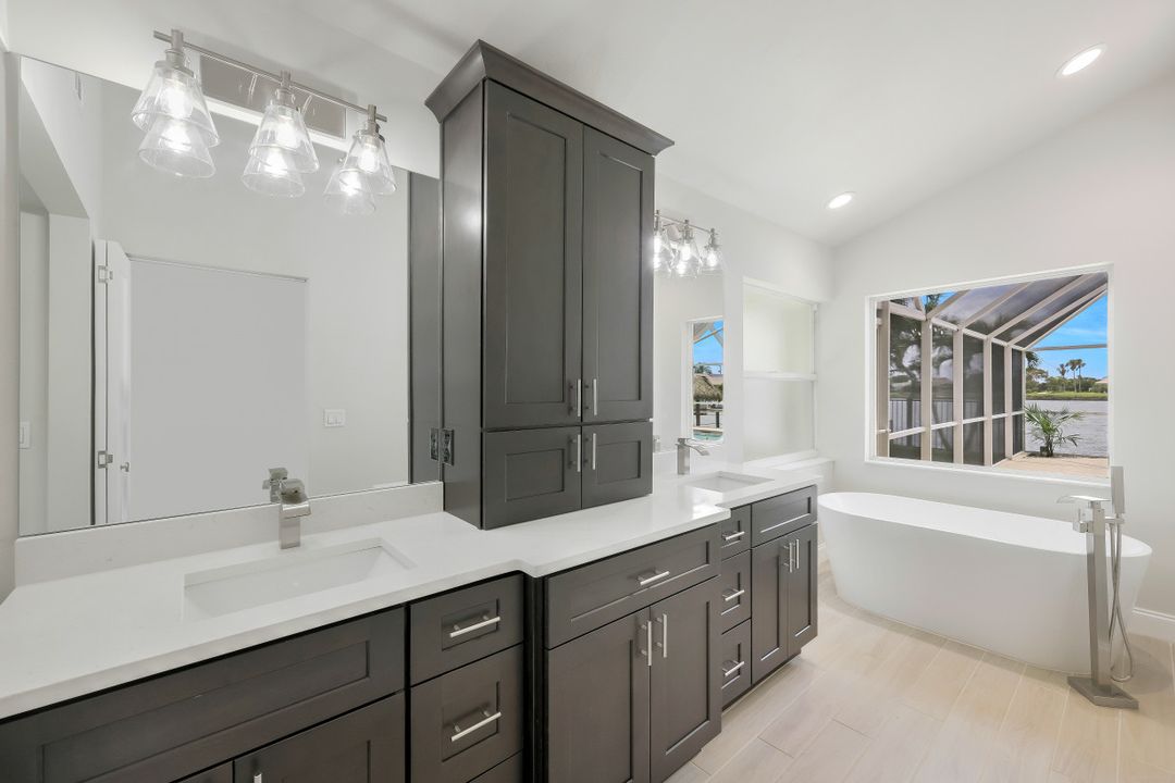 1014 Hancock Bridge Pkwy, Cape Coral, FL 33990