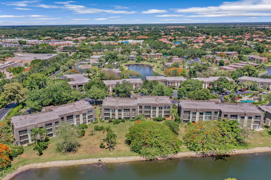 1621 Spoonbill Ln #A, Naples, FL 34105