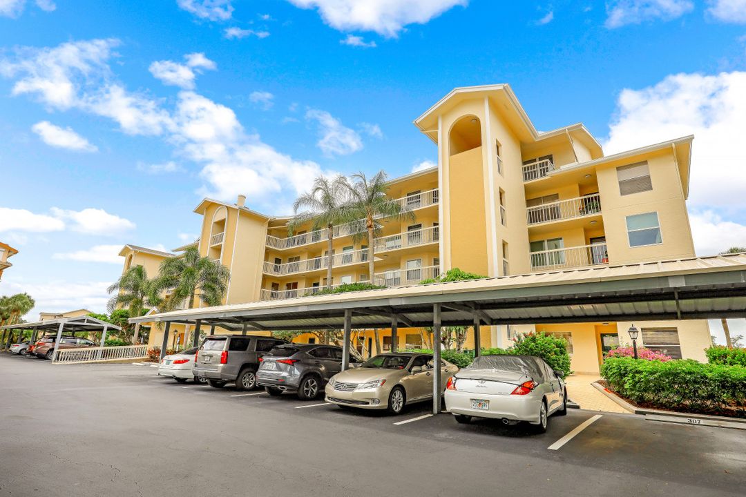 320 Horse Creek Dr #403, Naples, FL 34110