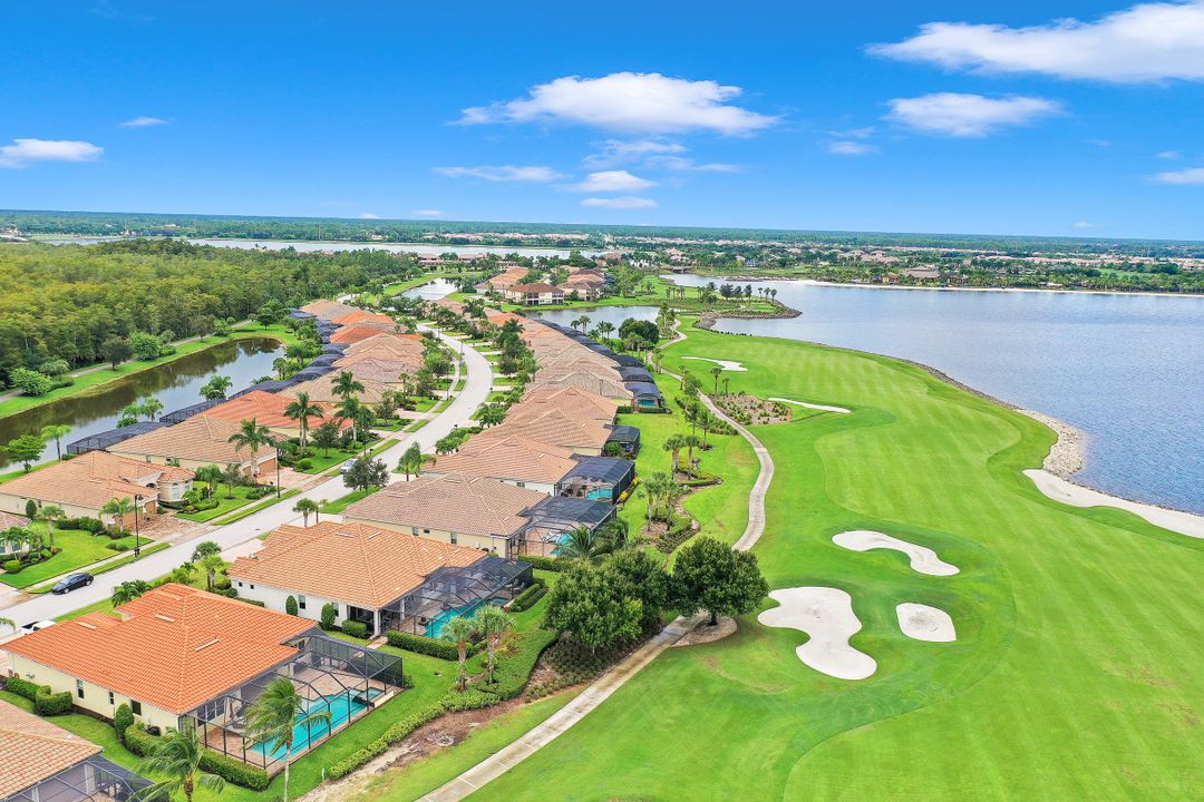 9017 Quarry Dr, Naples, FL 34120