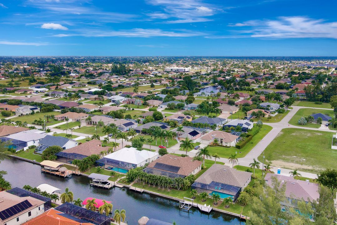 4330 SW 19th Pl, Cape Coral, FL 33914