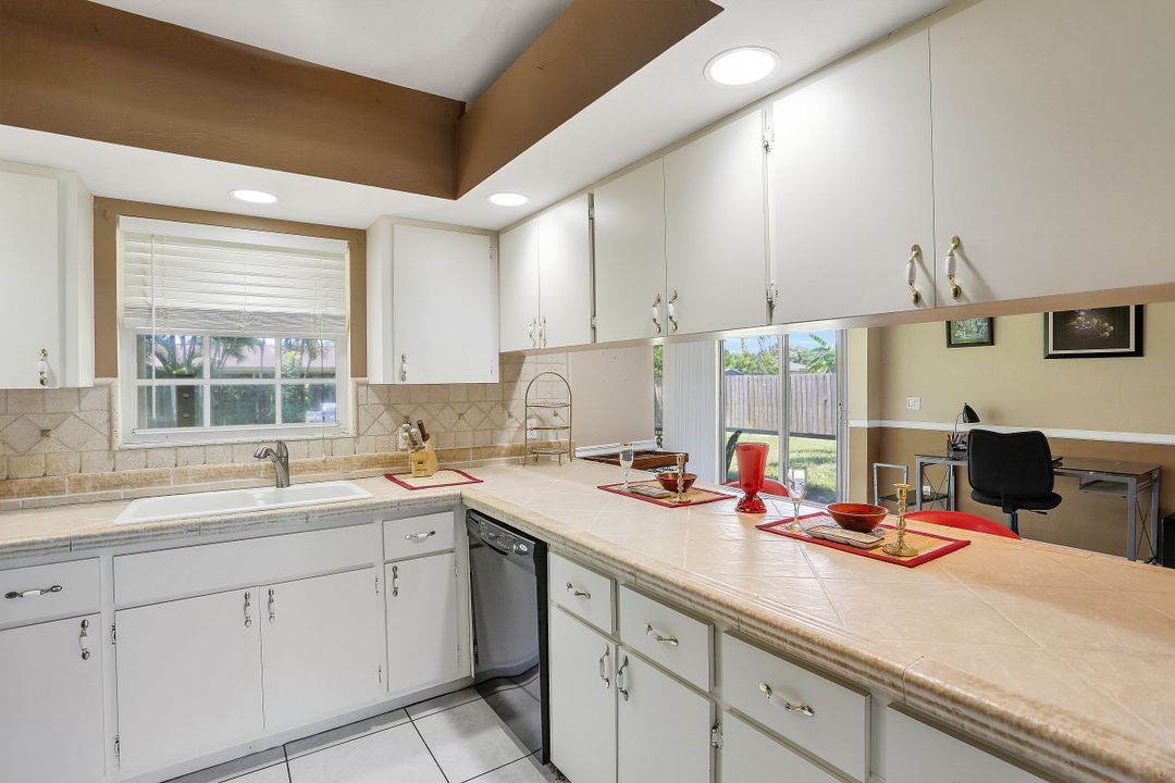 4416 27th Ct SW, Naples, FL 34116