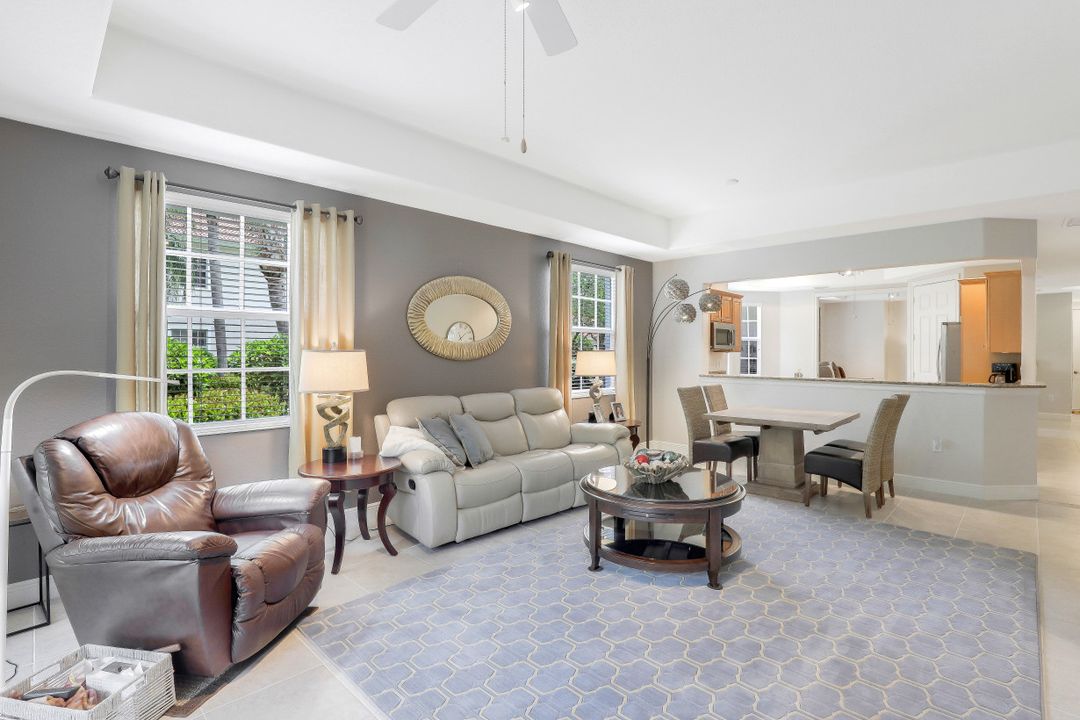 7849 Hawthorne Terrace #802, Naples, FL 34113