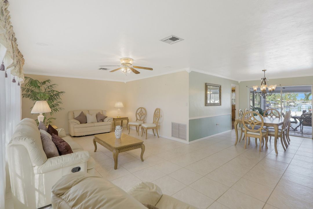 2929 SE 20th Ave, Cape Coral, FL 33904