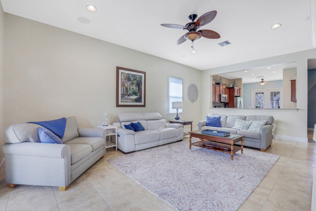 9574 Coquina Cir, Naples, FL 34120