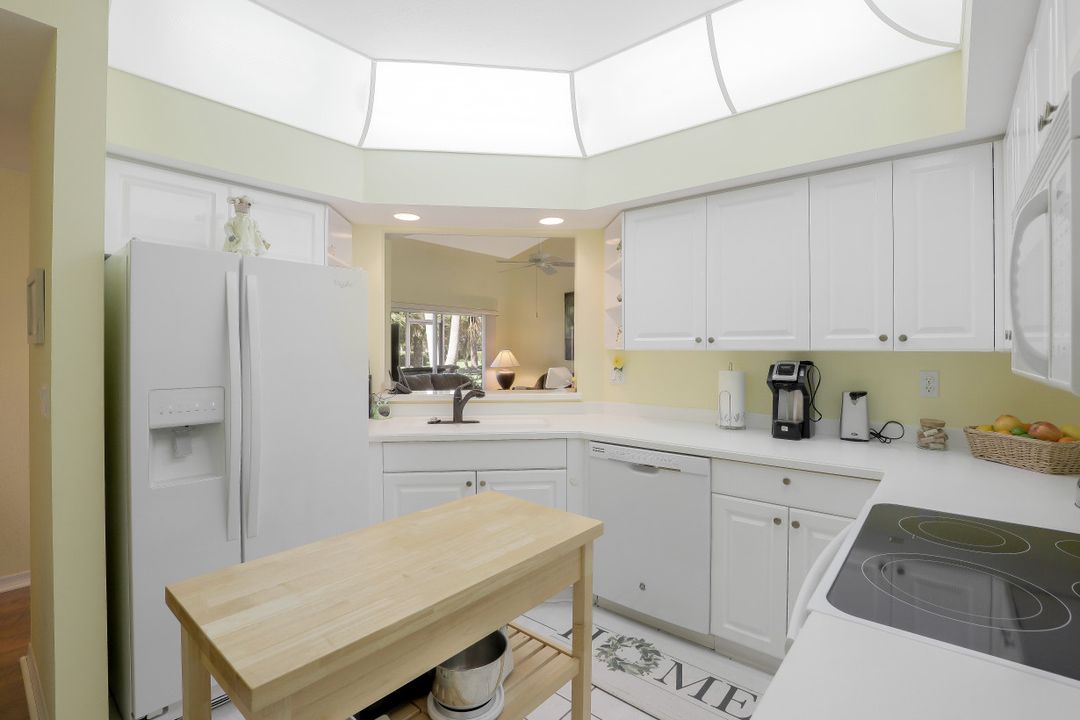 975 Partridge Cir #102, Naples, FL 34104