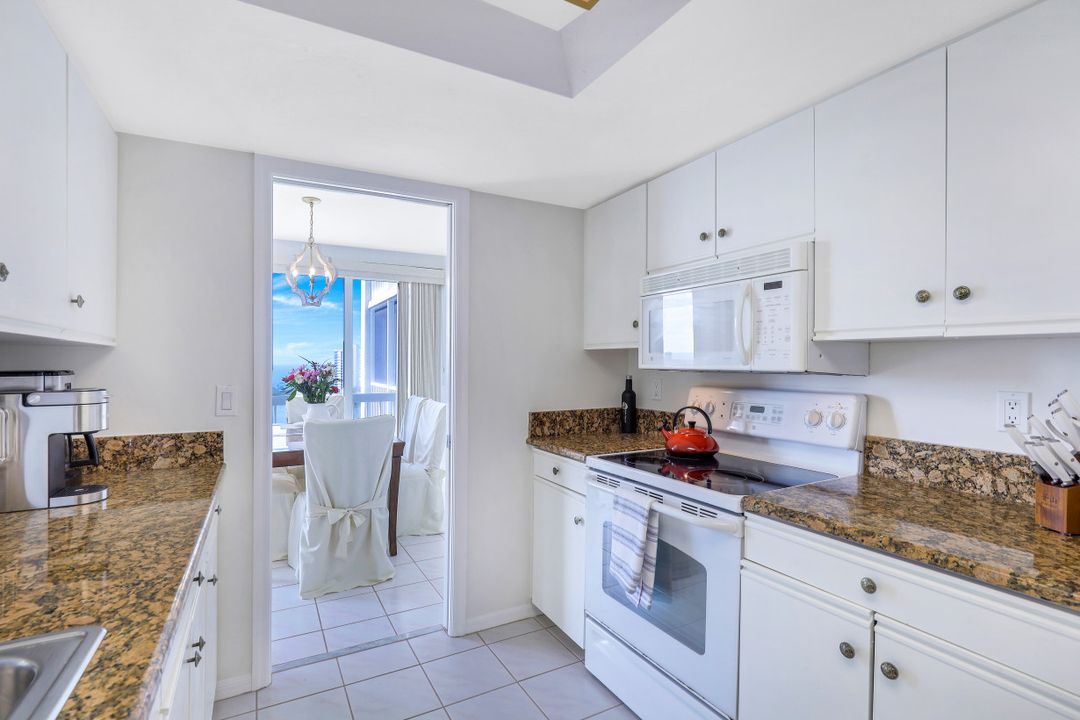 5501 Heron Point Dr #1201, Naples, FL 34108