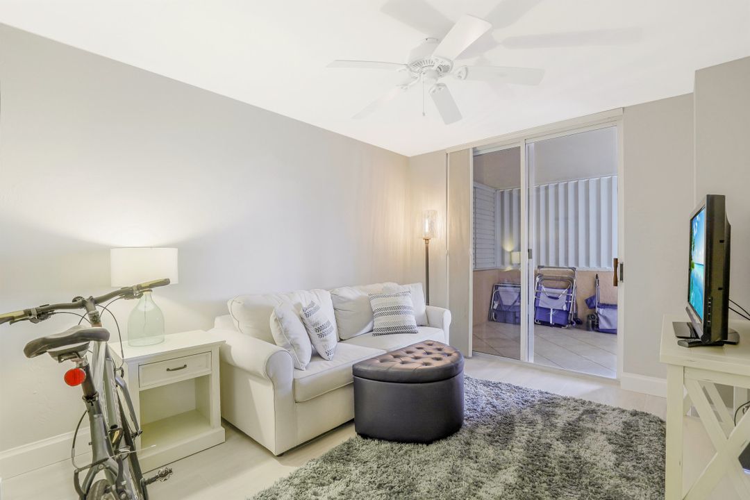 990 Cape Marco Dr #304, Marco Island, FL 34145