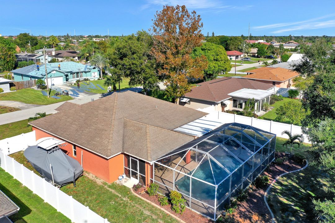 1422 SE 31st Terrace, Cape Coral, FL 33904