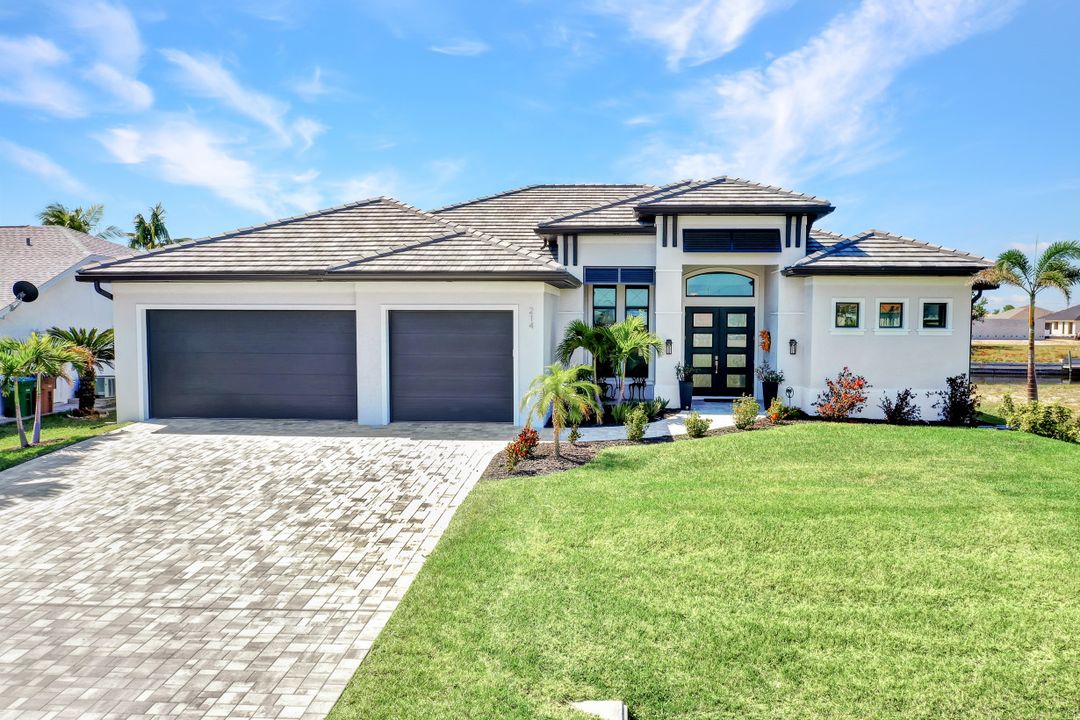 214 NW 32nd Pl, Cape Coral, FL 33993