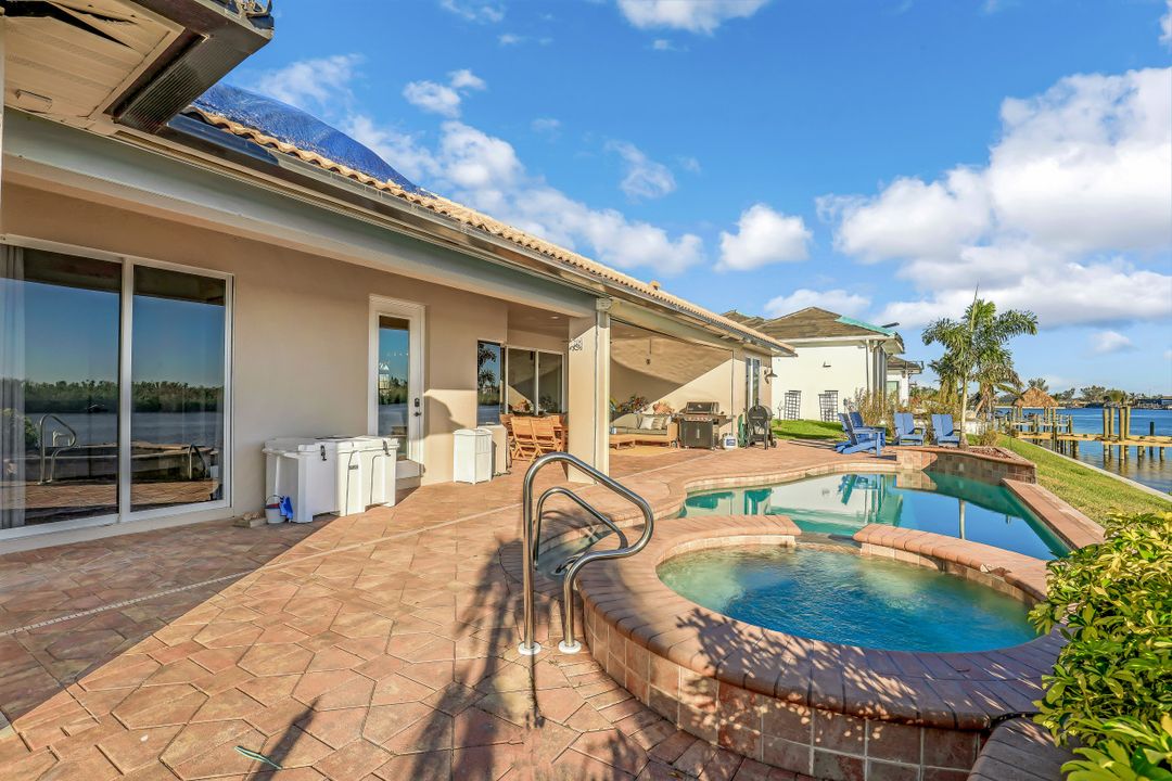 4234 NW 10th St, Cape Coral, FL 33993