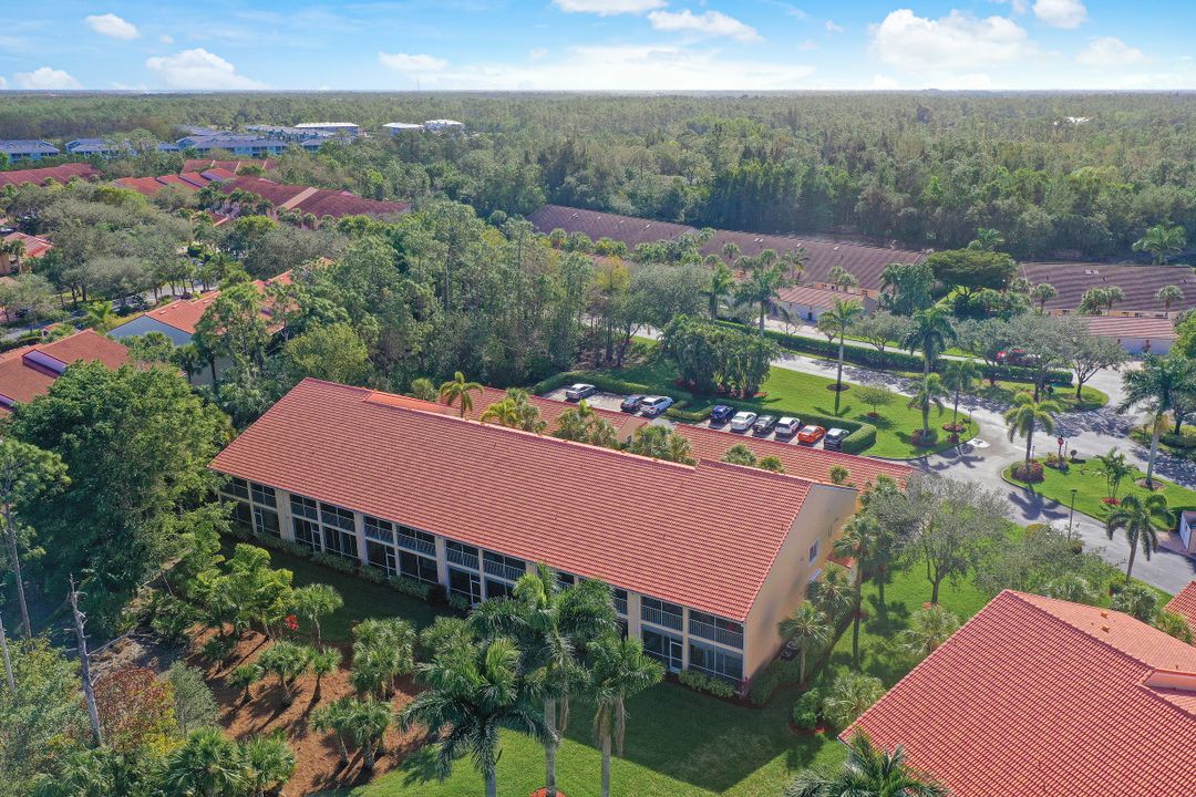 2365 Bayou Ln #4, Naples, FL 34112