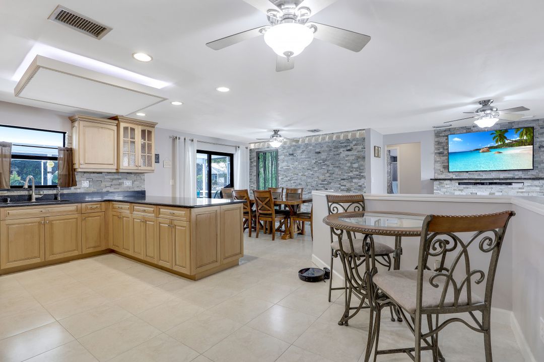 1214 SE 30th Terrace, Cape Coral, FL 33904