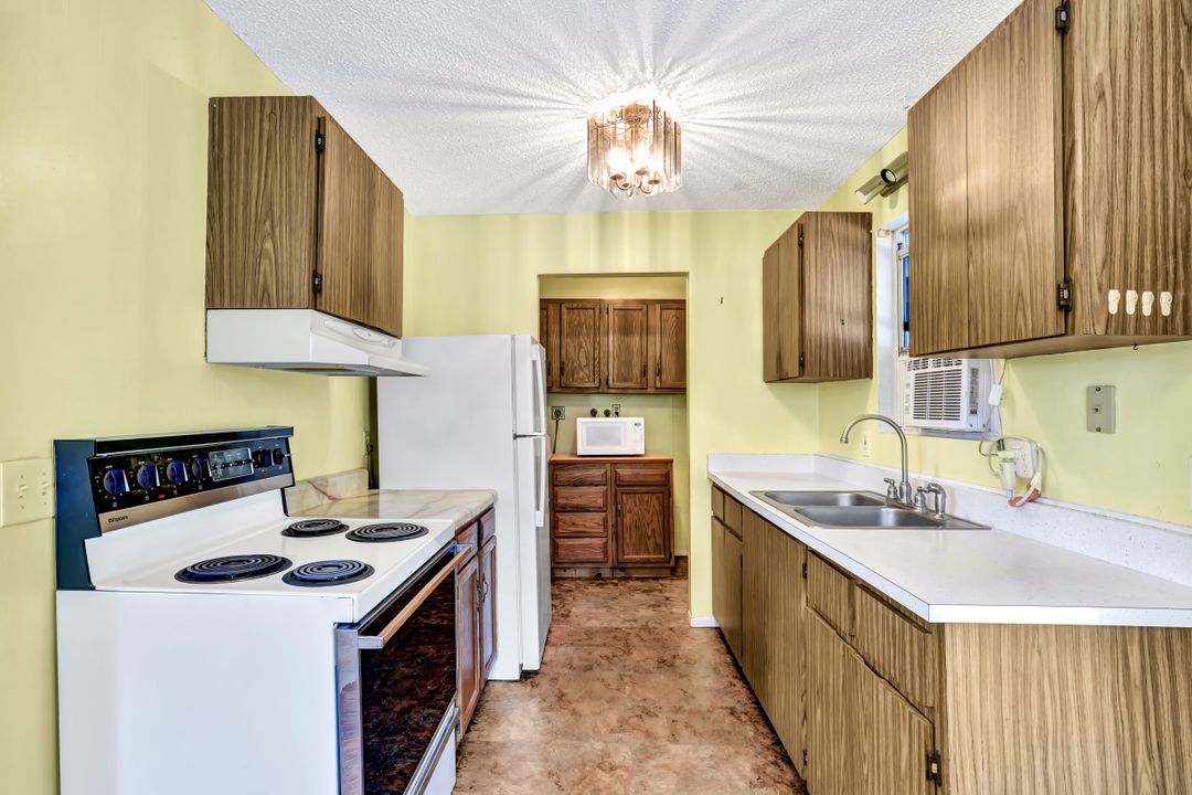 12501 Tower Rd, Bonita Springs, FL 34135