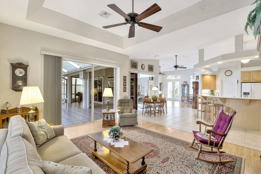 2709 SW 37th St, Cape Coral, FL 33914