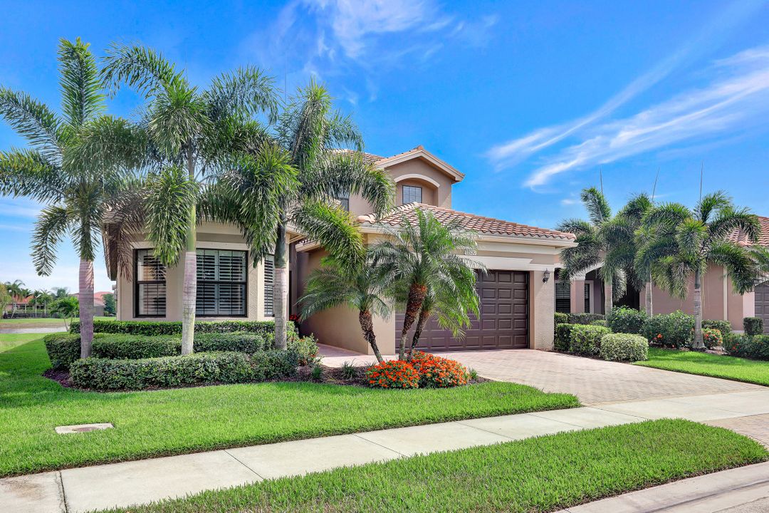 11520 Stonecreek Cir, Fort Myers, FL 33913