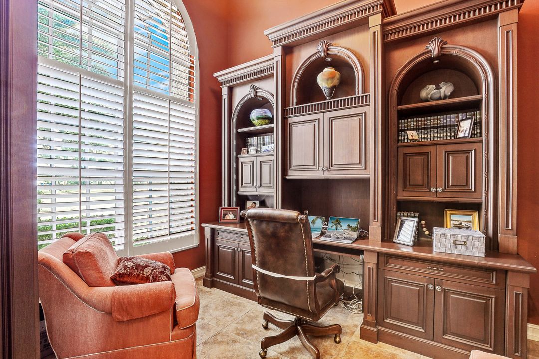 99 Gulfport Ct, Marco Island, FL 34145