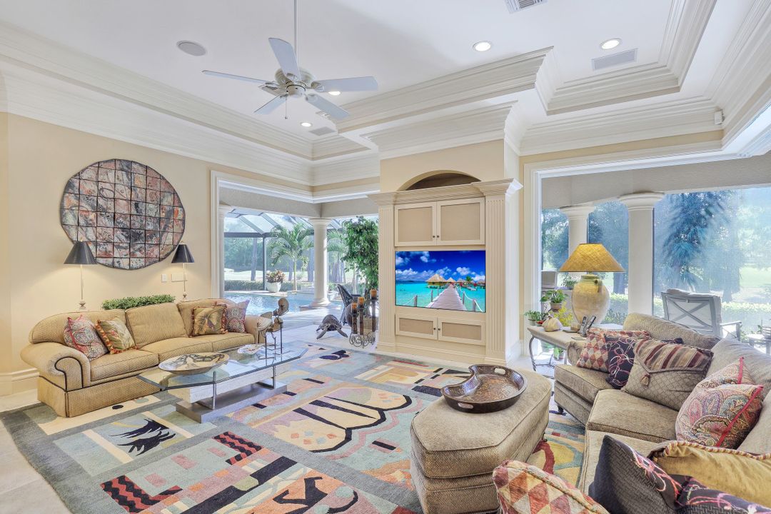 2904 Indigobush Way, Naples, FL 34105