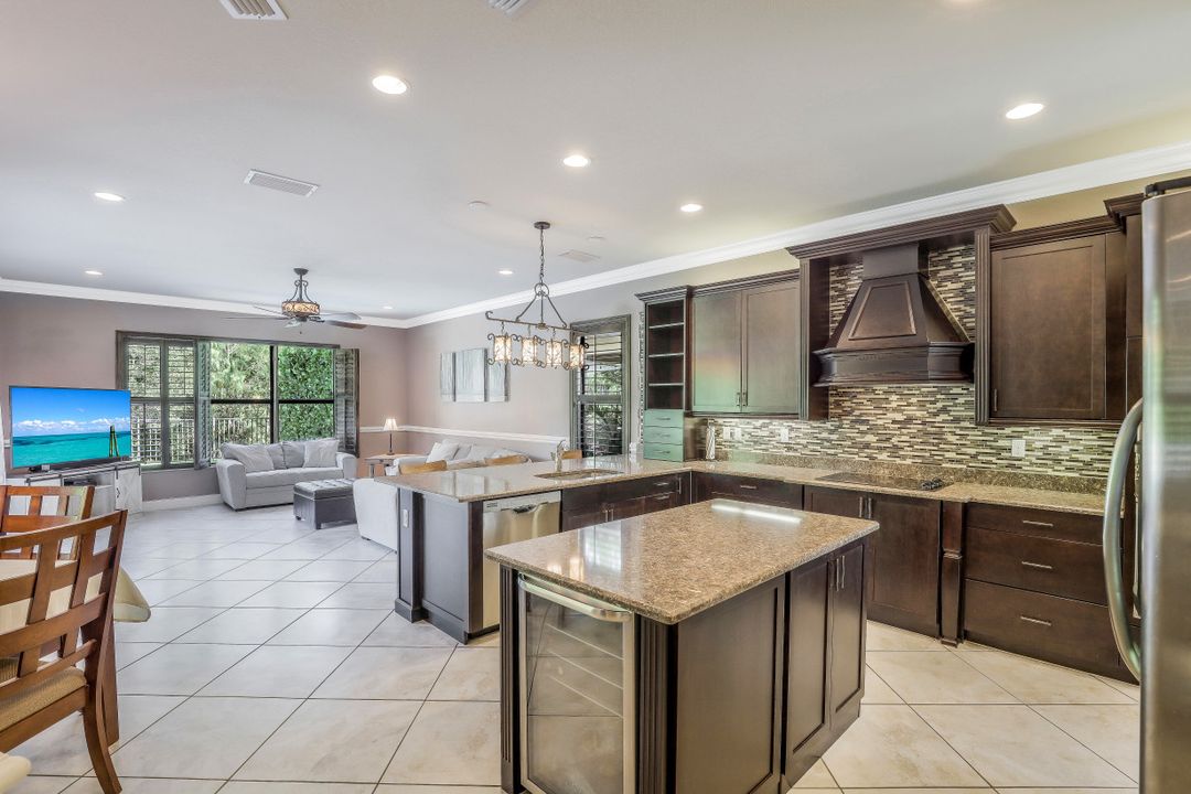 3407 Pacific Dr, Naples, FL 34119