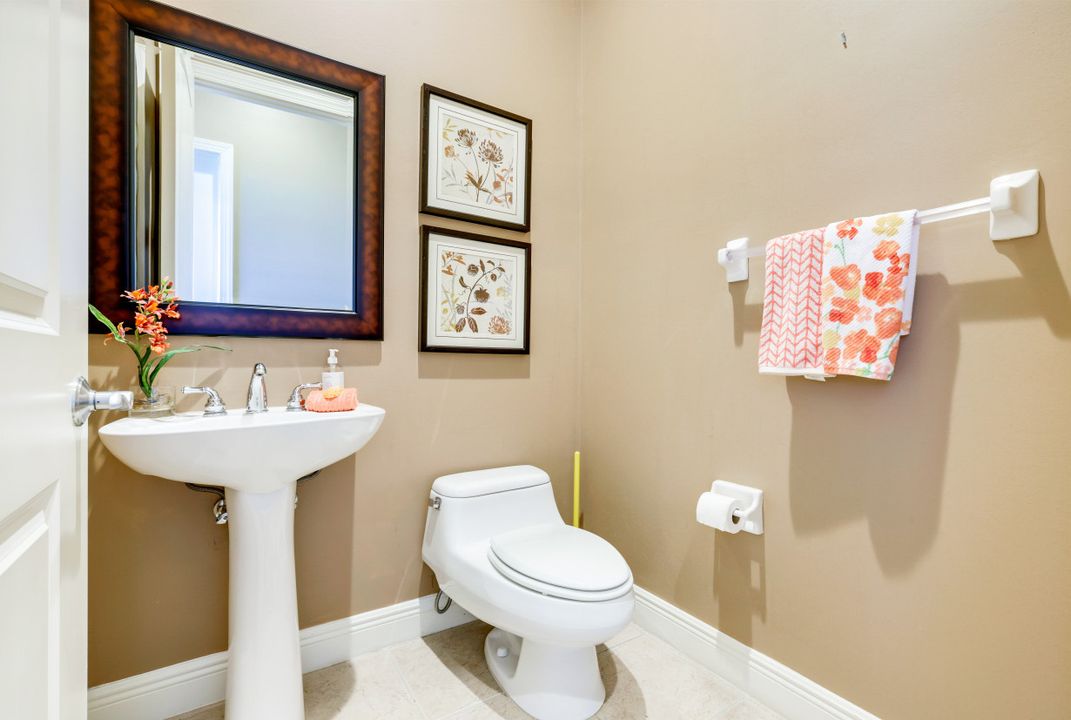 2104 W First St #301, Fort Myers, FL 33901