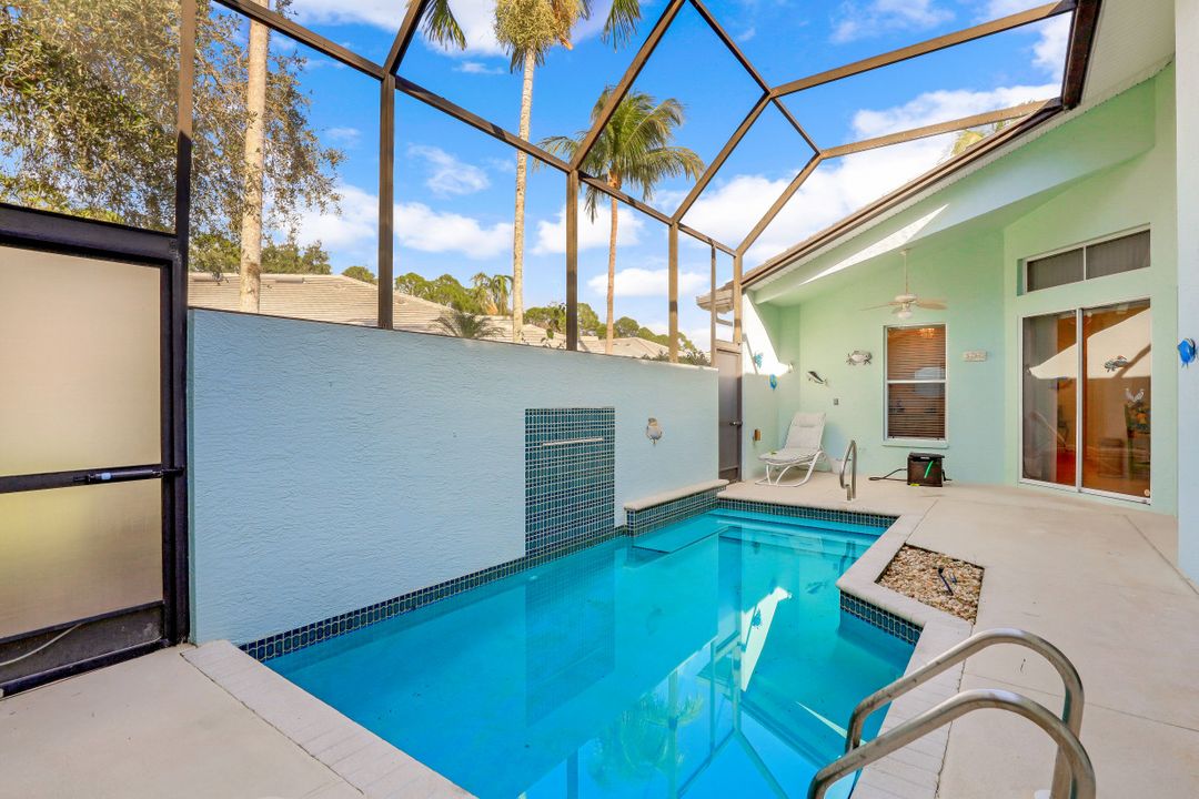 693 Mainsail Pl, Naples, FL 34110