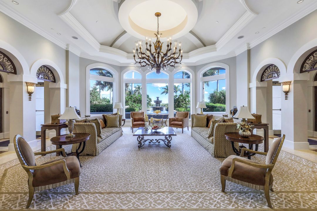 1060 Borghese Ln  #906, Naples, FL 34114