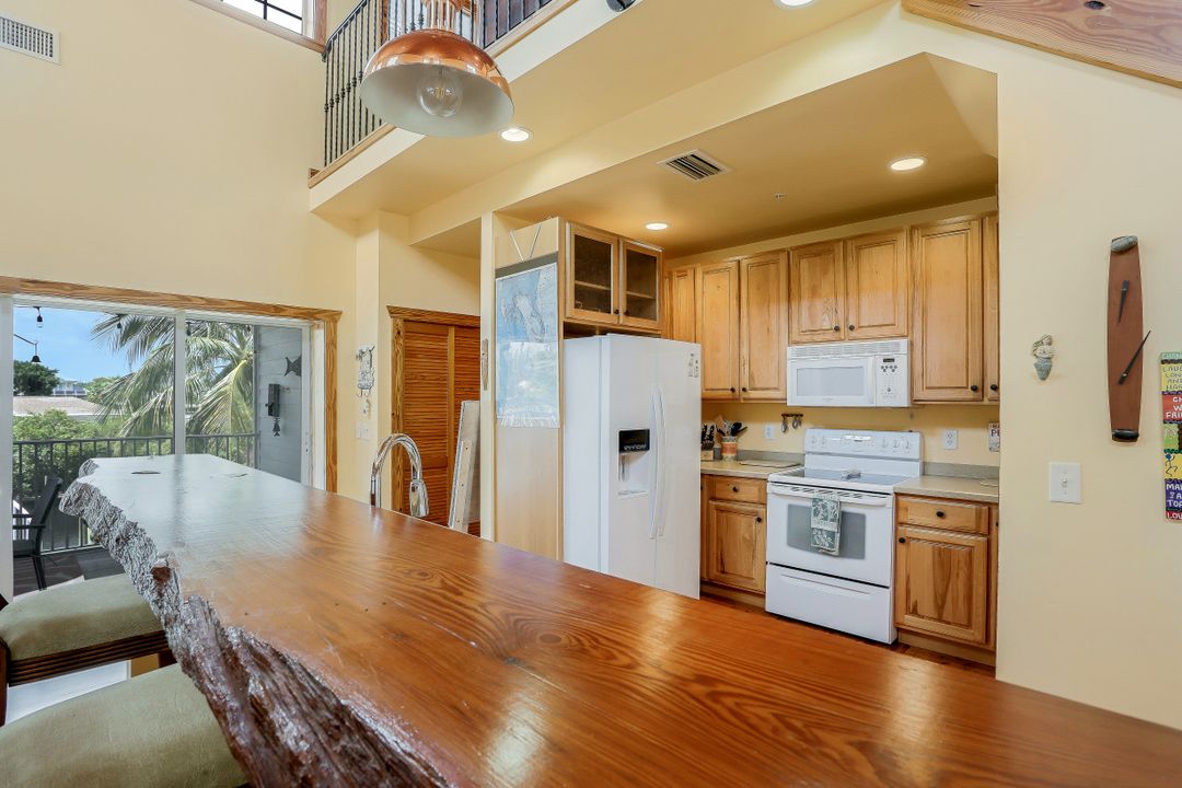 5200 Genesee Pkwy, Bokeelia, FL 33922