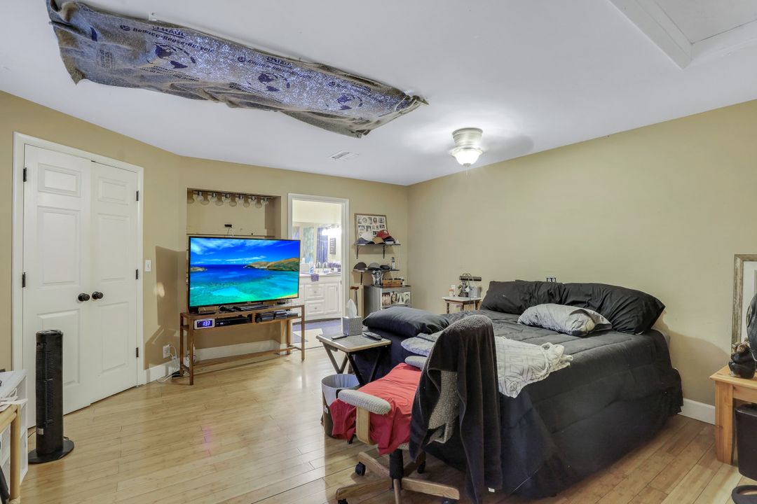 431 12th Ave NW, Naples, FL 34120