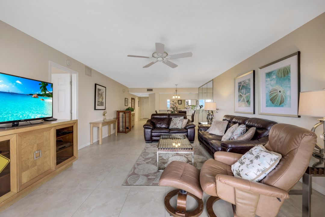 11118 Gulf Shore Dr #A503, Naples, FL 34108