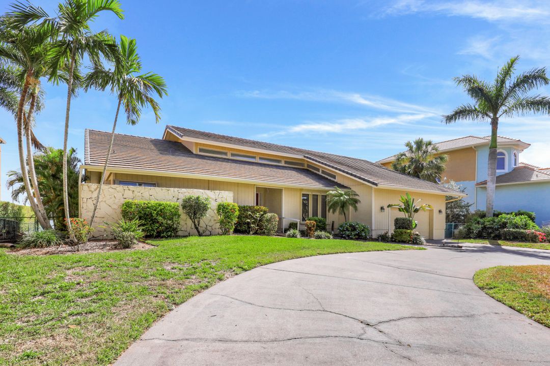 471 Pepperwood Ct, Marco Island, FL 34145