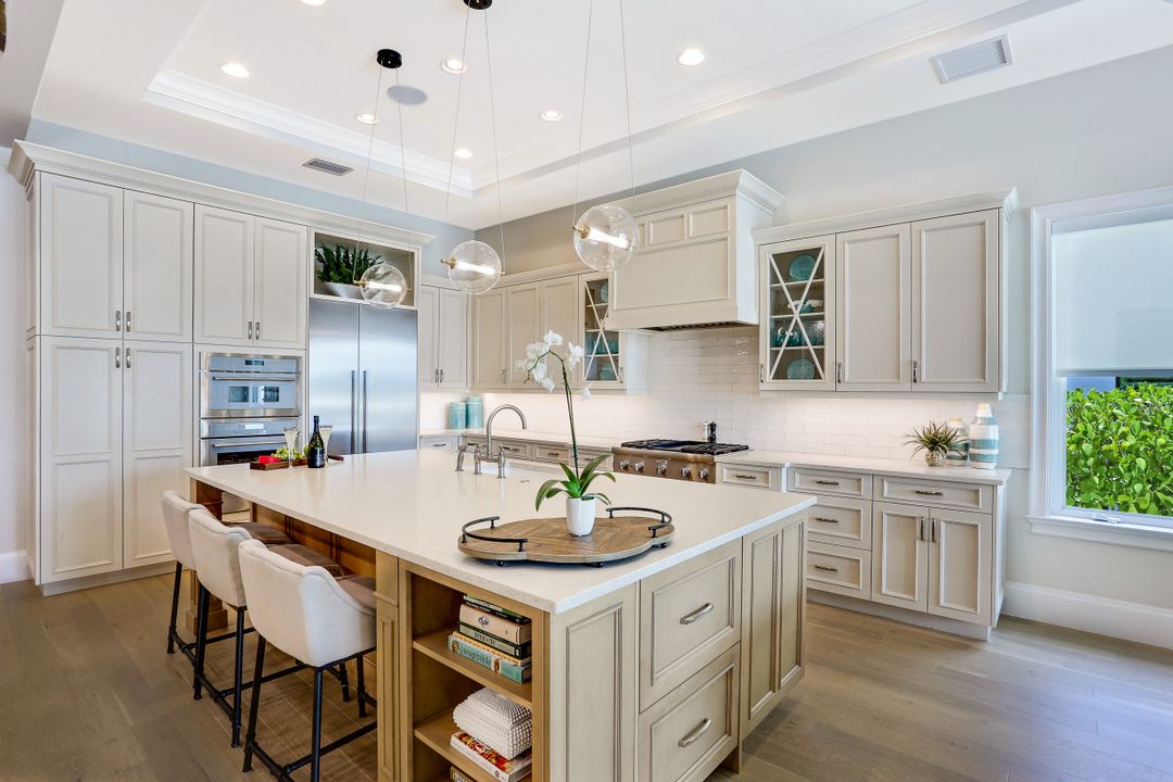 10530 Via Torino Way, Miromar Lakes, FL 33913