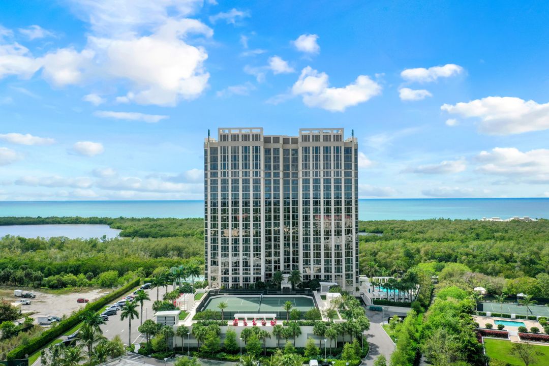 6897 Grenadier Blvd #504, Naples, FL 34108