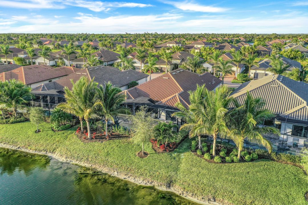 3274 Belon Ln, Naples, FL 34114