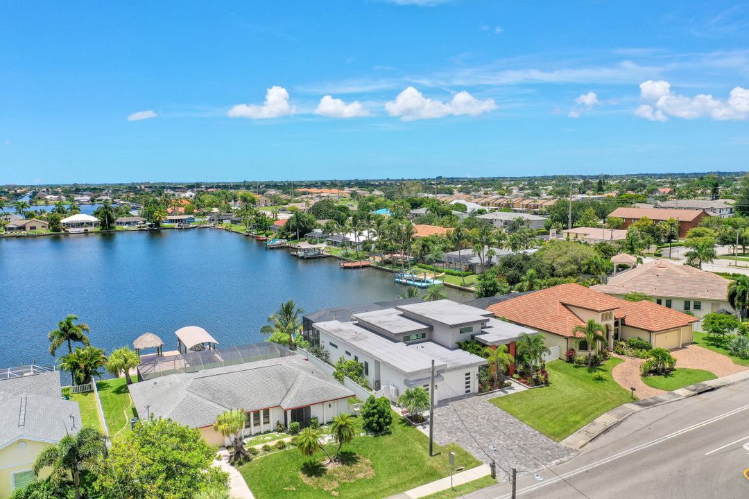 4812 Pelican Blvd, Cape Coral, FL 33914