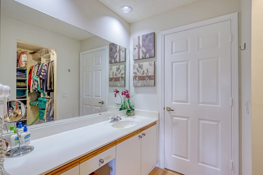 721 Mardel Dr  #606, Naples, FL 34104