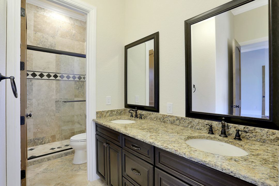 15991 Old Wedgewood Ct, Fort Myers, FL 33908