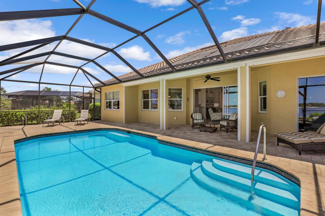 9075 Graphite Cir, Naples, FL 34120