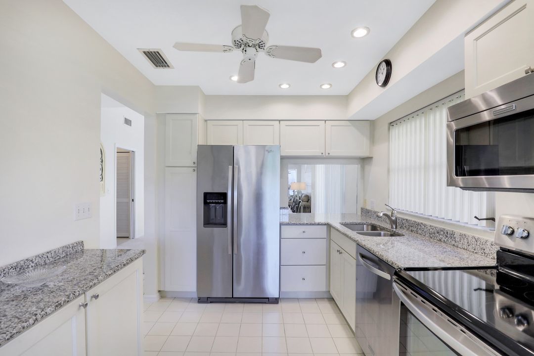 547 Beachwalk Cir, Naples, FL 34108