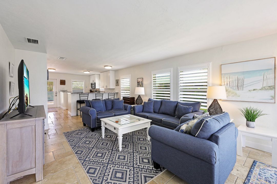 2846 Arbutus St #C2, Naples, FL 34112