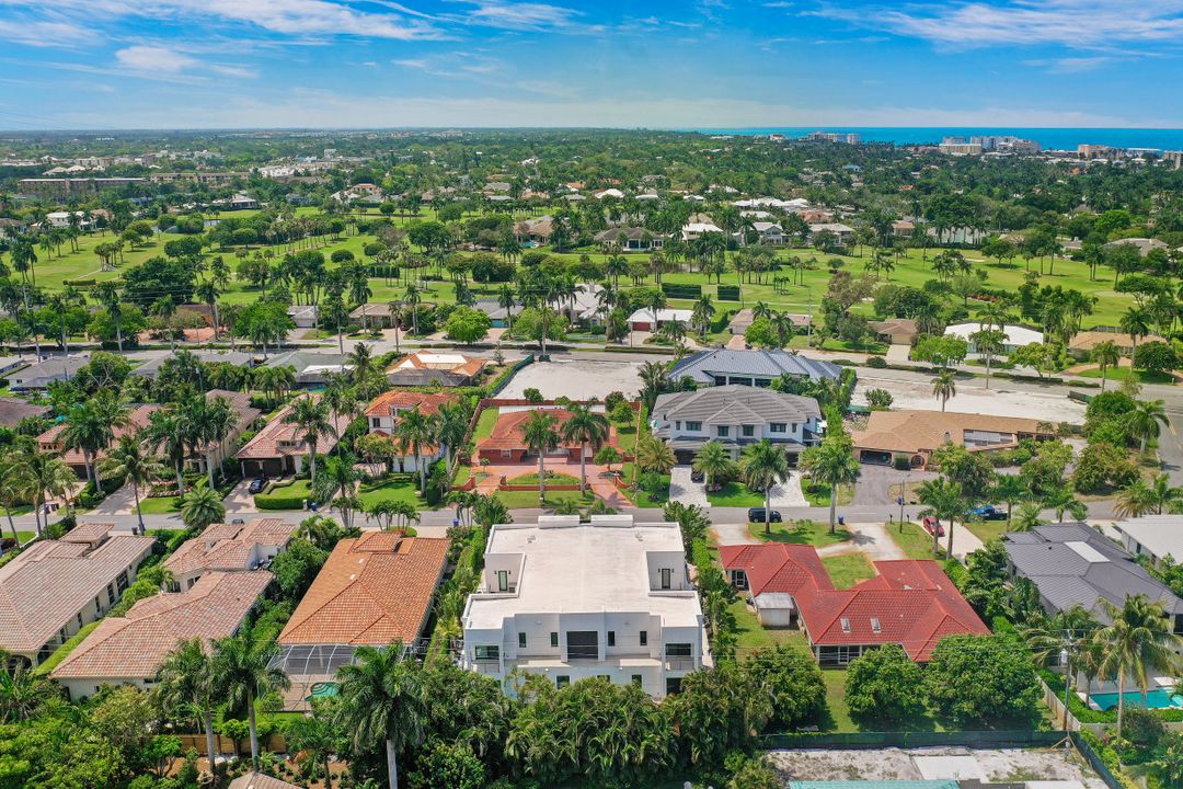 625 Fairway Terrace, Naples, FL 34103