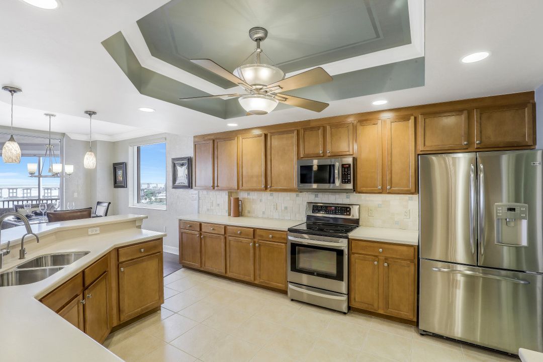 2090 W First St #808, Fort Myers, FL 33901