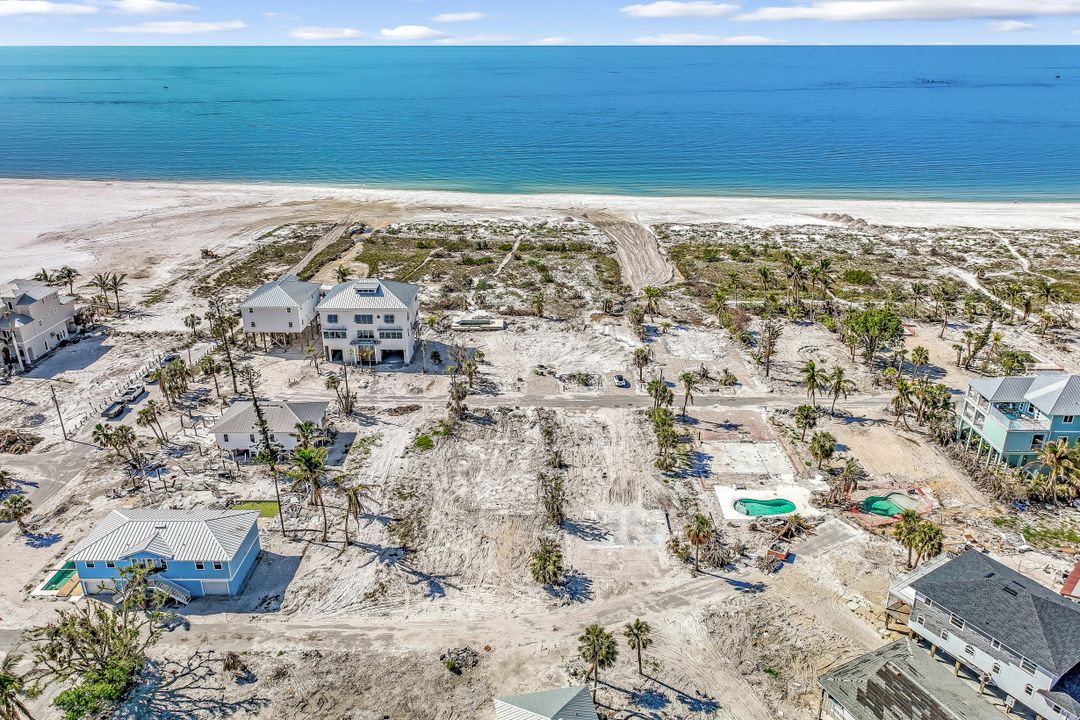 6053 Gulf Rd, Fort Myers Beach, FL 33931
