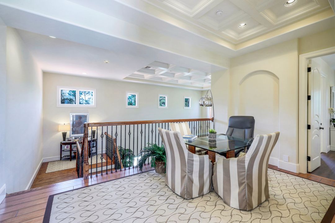 2919 Tiburon Blvd E, Naples, FL 34109