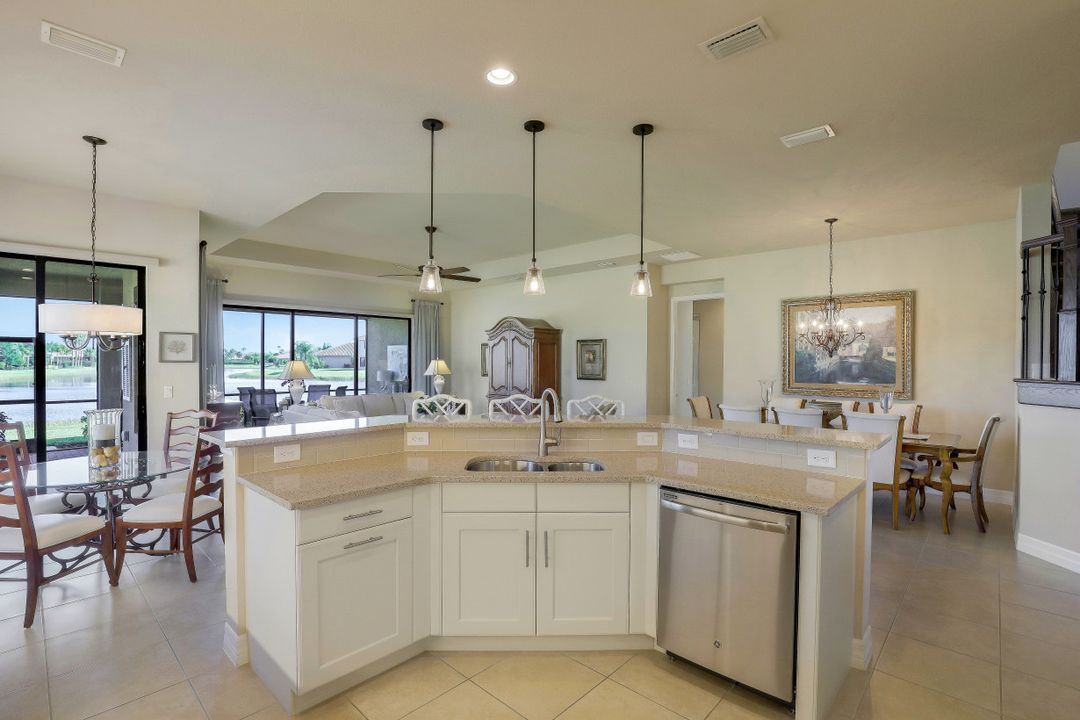 11520 Stonecreek Cir, Fort Myers, FL 33913