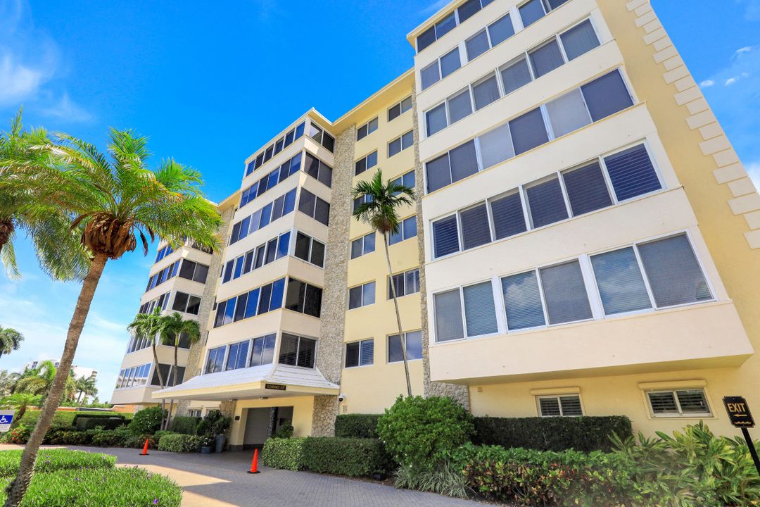 3420 Gulf Shore Blvd N #52, Naples, FL 34103