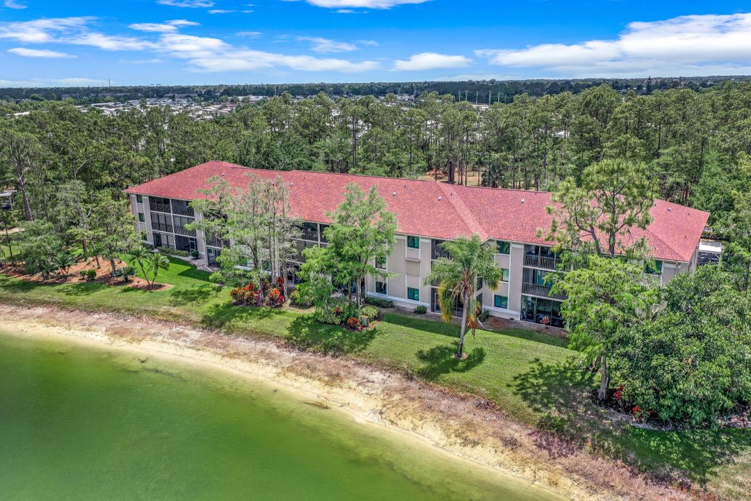 5716 Deauville Cir, Naples, FL 34112