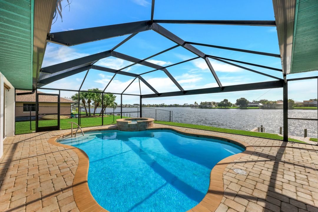 1127 SW 6th Ave, Cape Coral, FL 33991