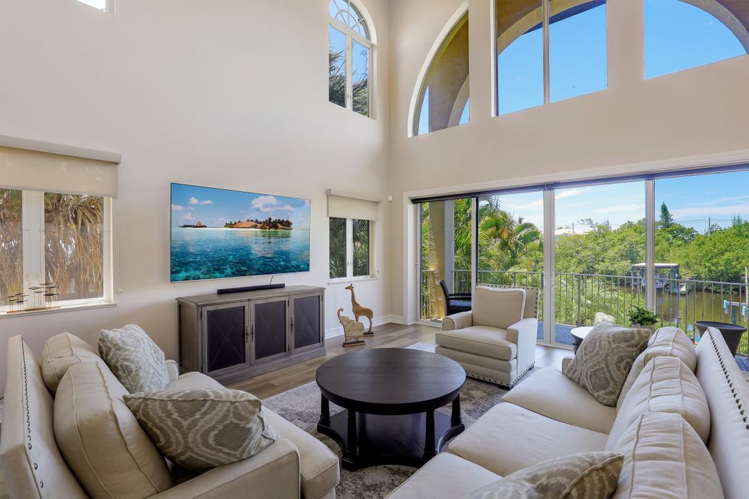 27810 Forester Dr, Bonita Springs, FL 34134