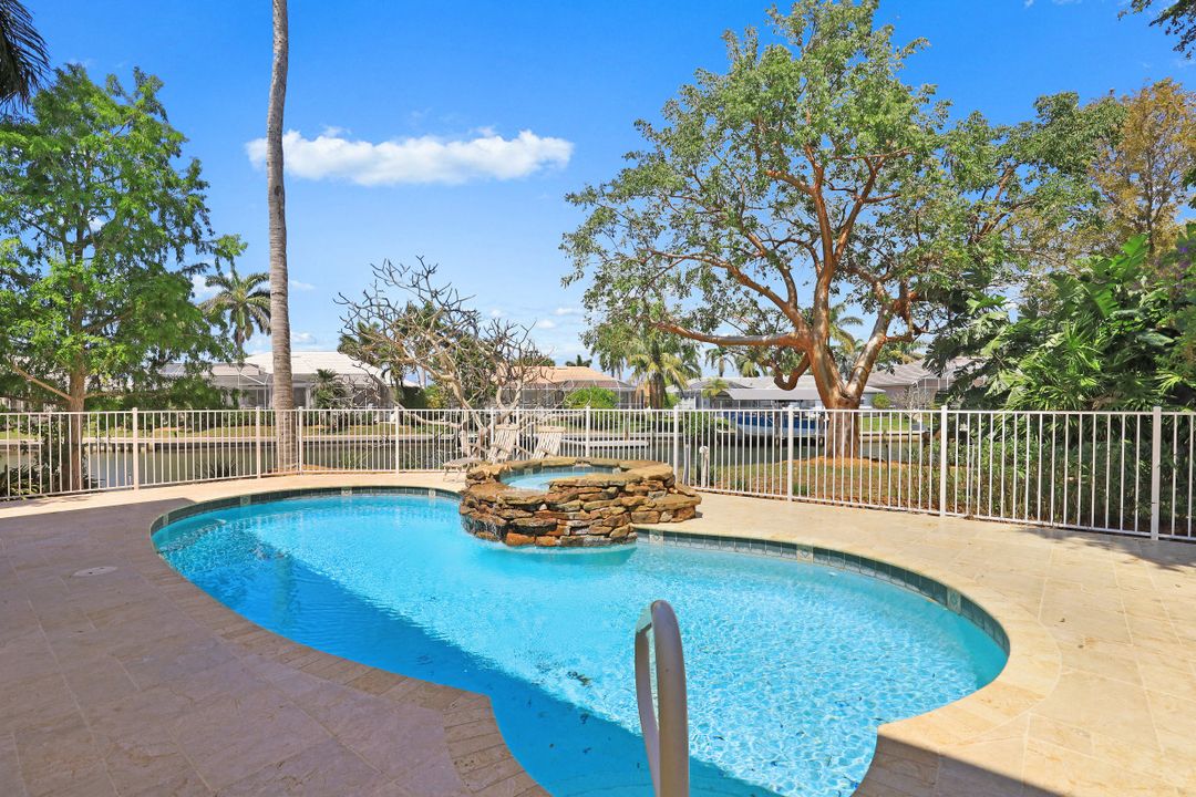 412 Barcelona Ct, Marco Island, FL 34145