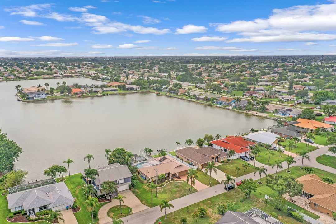 28 SE 12th Ave, Cape Coral, FL 33990